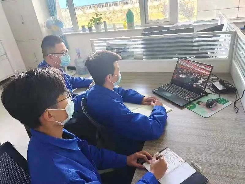 甘肃ng电子游戏组织收看党的二十大开幕会盛况 - ng电子游戏 